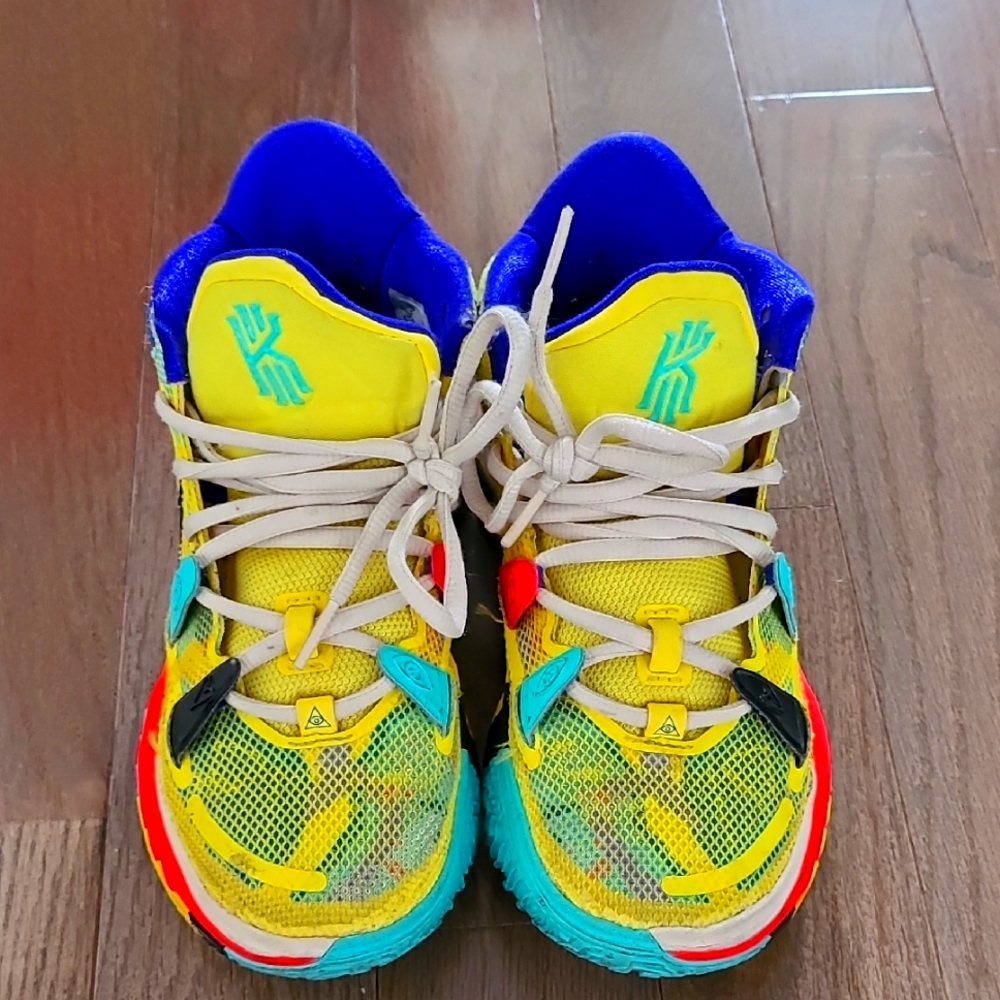Nike Kyries